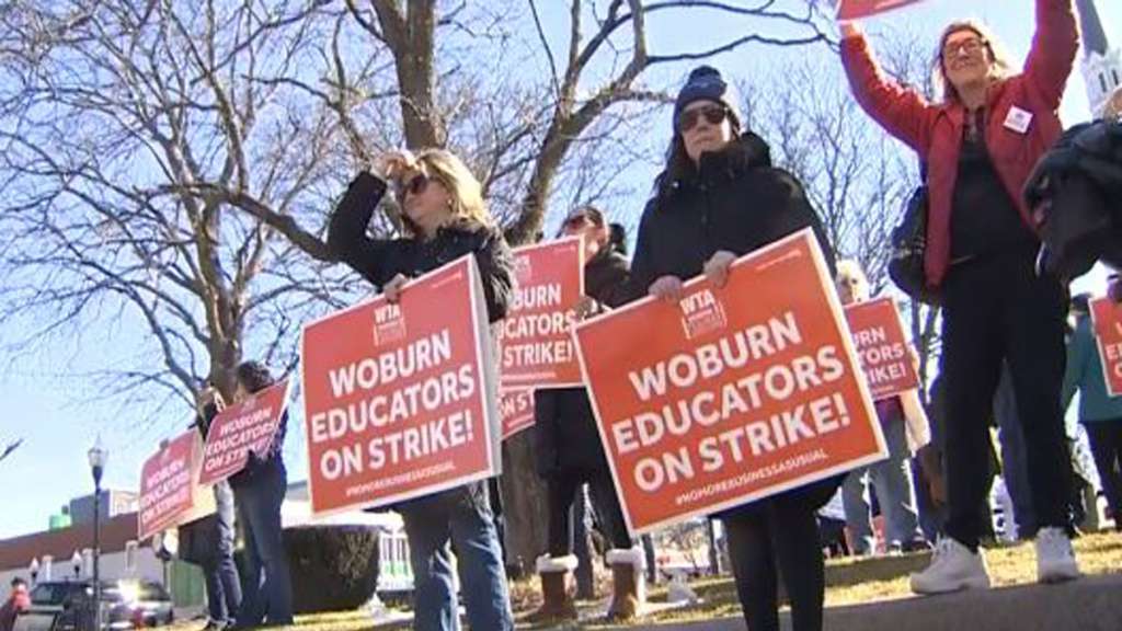 Woburn Public Schools closed Monday after no deal reached on teachers