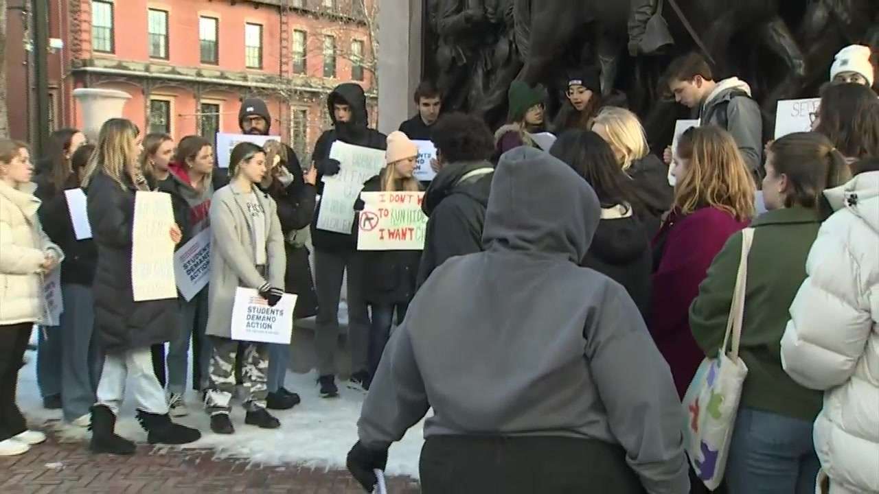 Students call for end to gun violence with rally at Boston Common ...