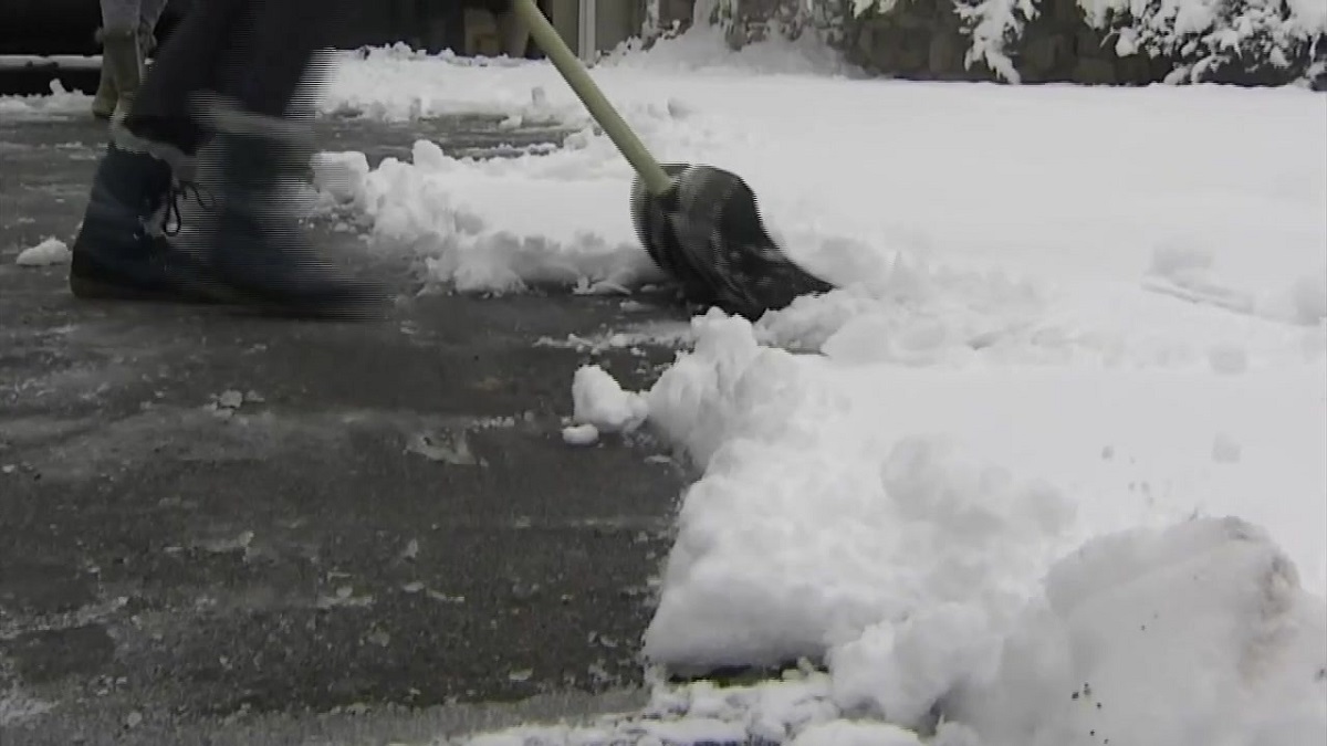 Massive winter storm threatens heavy snow, freezing rain, to more than 170 million people across US