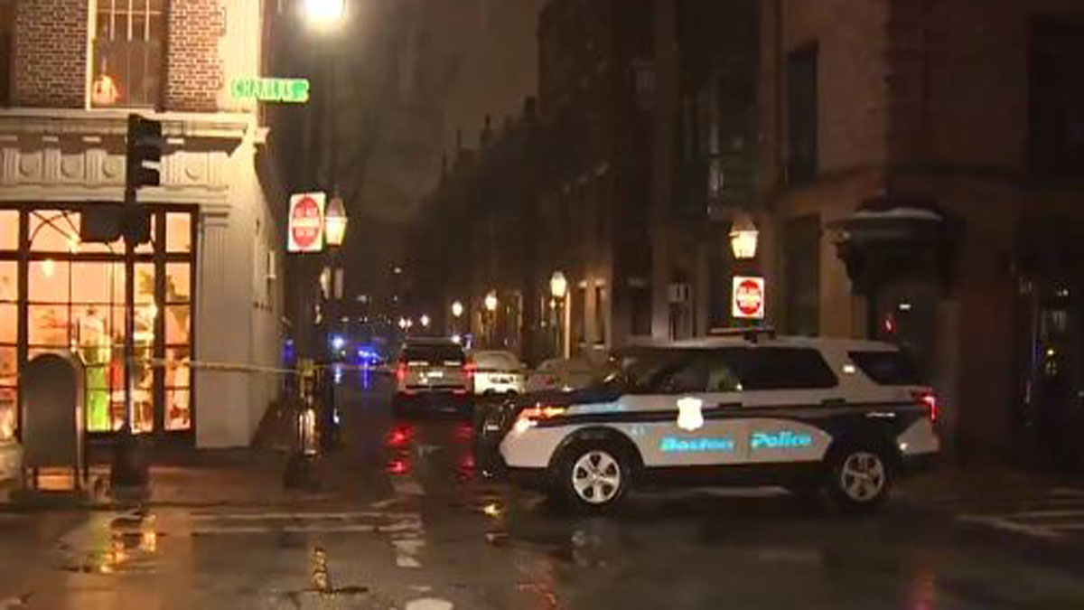 Police investigation closes several streets in Beacon Hill Boston