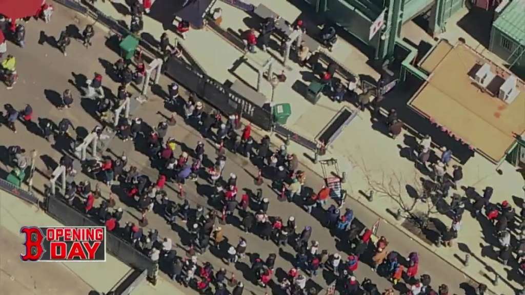 Red Sox faithful brave frigid temps as fans pack Fenway Park for Opening Day - Vimarsana News