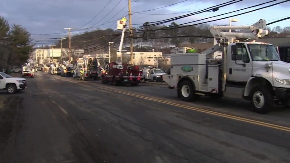 Cleanup continues after crash topples utility poles in Stoneham Boston News, Weather, Sports
