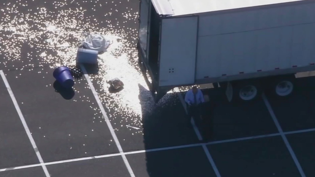 Police: Estimated 1 million dimes stolen from truck in Philadelphia