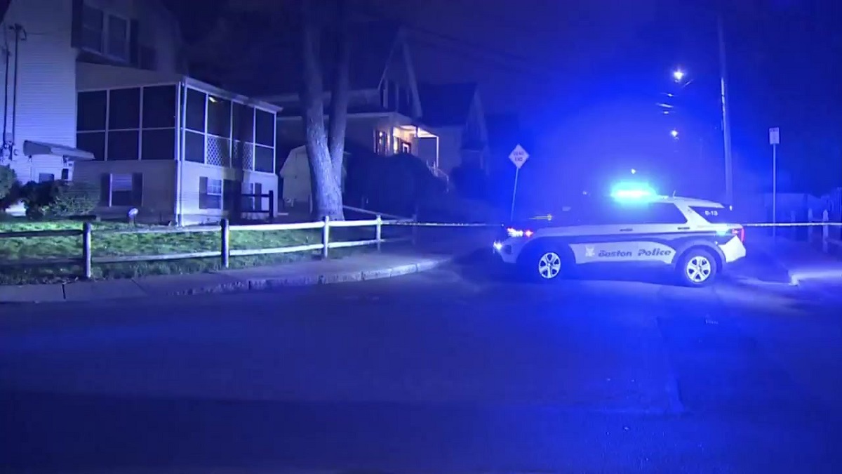 Neighbors on edge after Hyde Park shooting that left 2 men dead