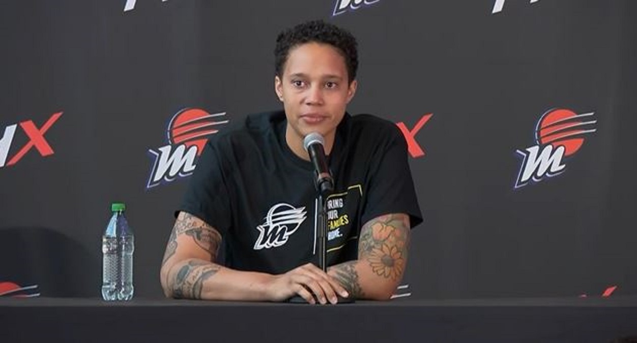 Brittney Griner Mercury Teammates Confronted At Airport By ‘provocateur Wnba Says Boston