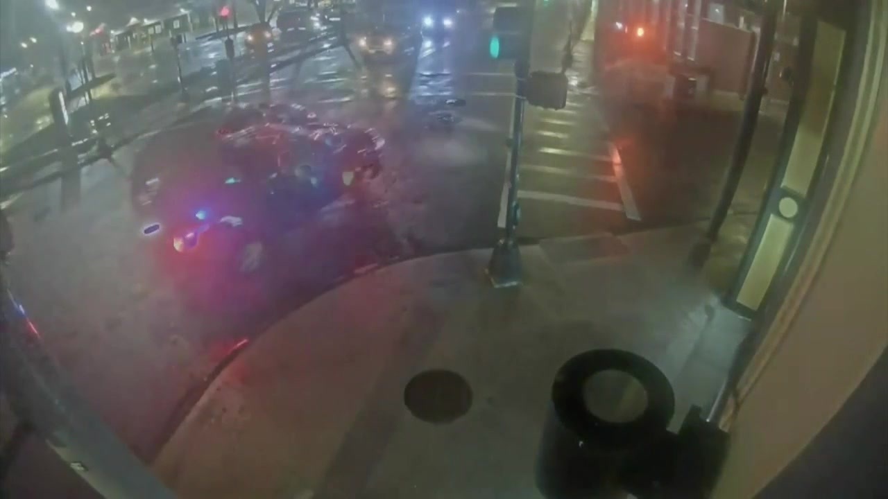 5 people injured in crash involving police cruiser in Dorchester