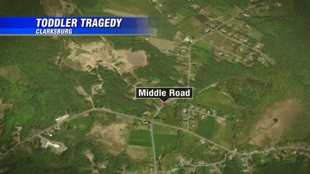 Police investigating toddler’s death after father allegedly fled crash(00)