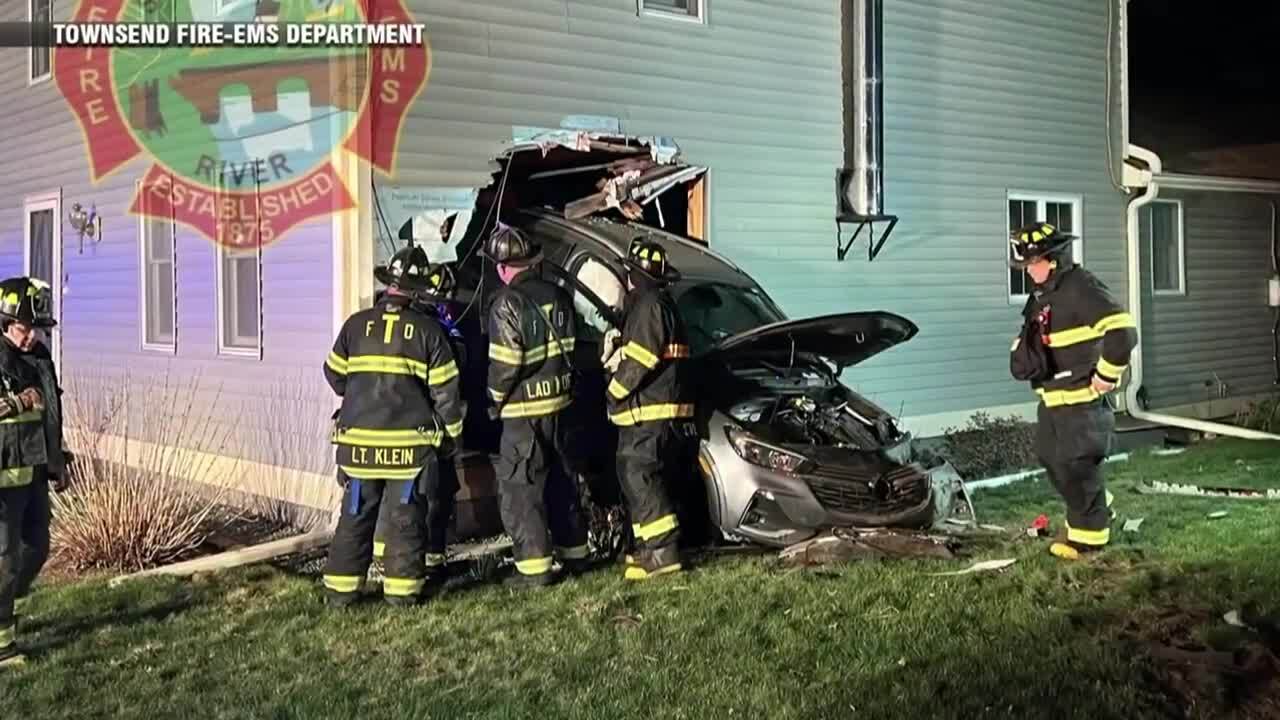 Police Driver fled traffic stop, crashed into home in Townsend