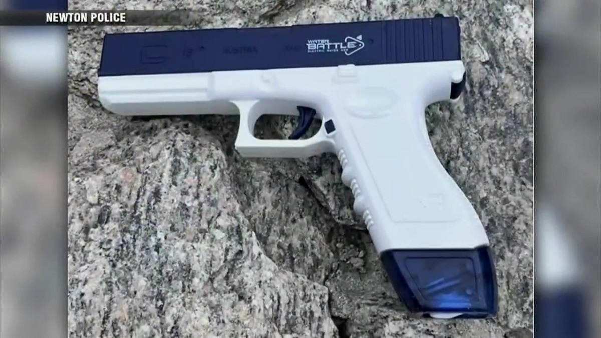 Newton Police respond to playground for gun scare, find teens playing