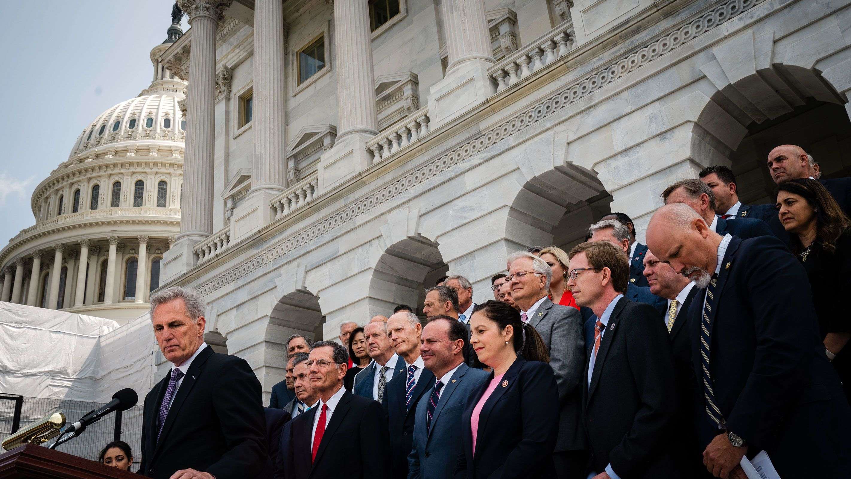 Debt limit deal remains out of reach as McCarthy and Biden plan to meet ...