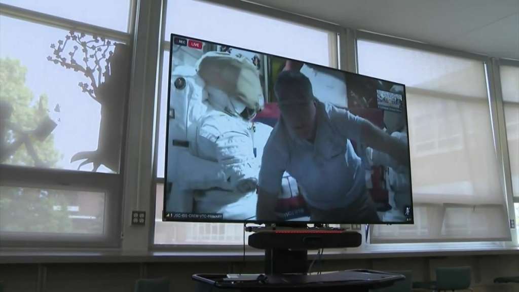 Cohasset students speak with astronaut aboard the ISS - Vimarsana News