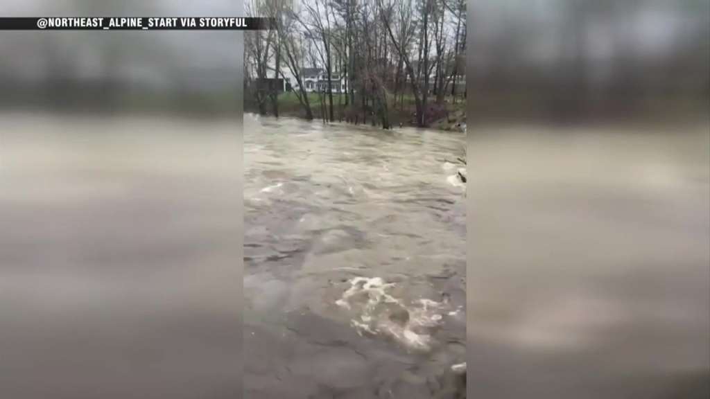 Winds, heavy rain cause outages in Maine, wash out NH roads - Vimarsana News
