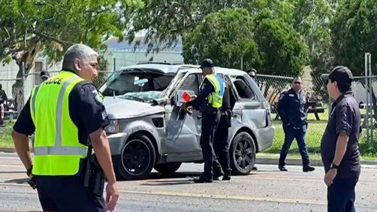 SUV driver hits crowd at Texas bus stop near border; 7 dead - Boston ...
