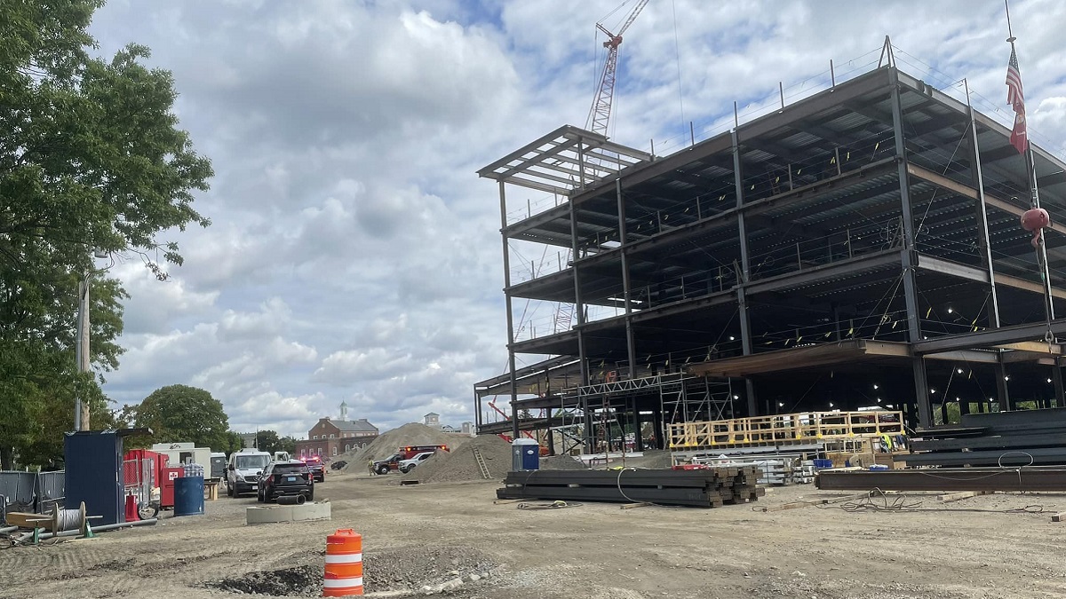 Officials Worker falls from 2nd floor at construction site suffers serious injuries in Norwood Boston News Weather Sports WHDH 7News Officials Worker falls from 2nd floor at construction site suffers serious injuries in Norwood Boston News Weather Sports WHDH 7News