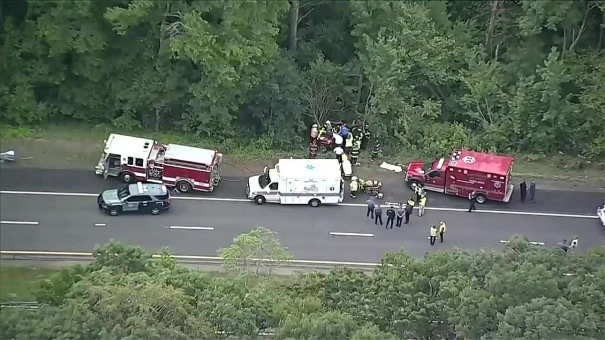 Teen killed, man seriously injured in early morning crash in Manchester-by-the-Sea - Boston News, Weather, Sports - Vimarsana News