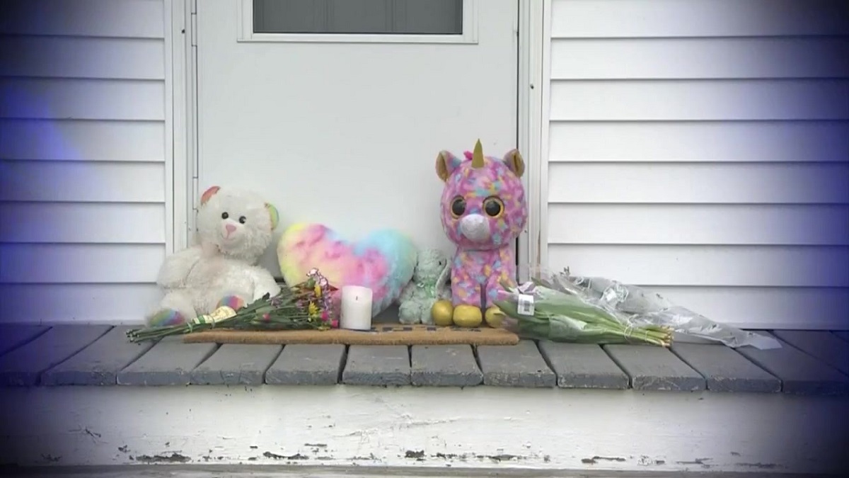 Community mourns after Franklin, NH shooting that left woman, her