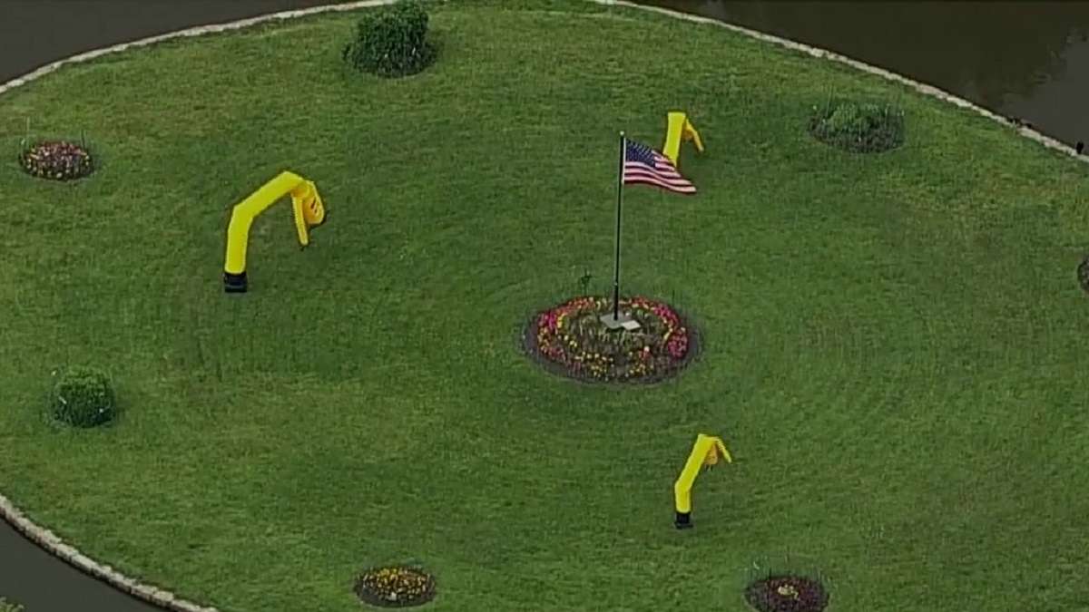 Group sets up inflatable tube men at pond in Lynn to keep geese away - Boston News, Weather, Sports - Vimarsana News