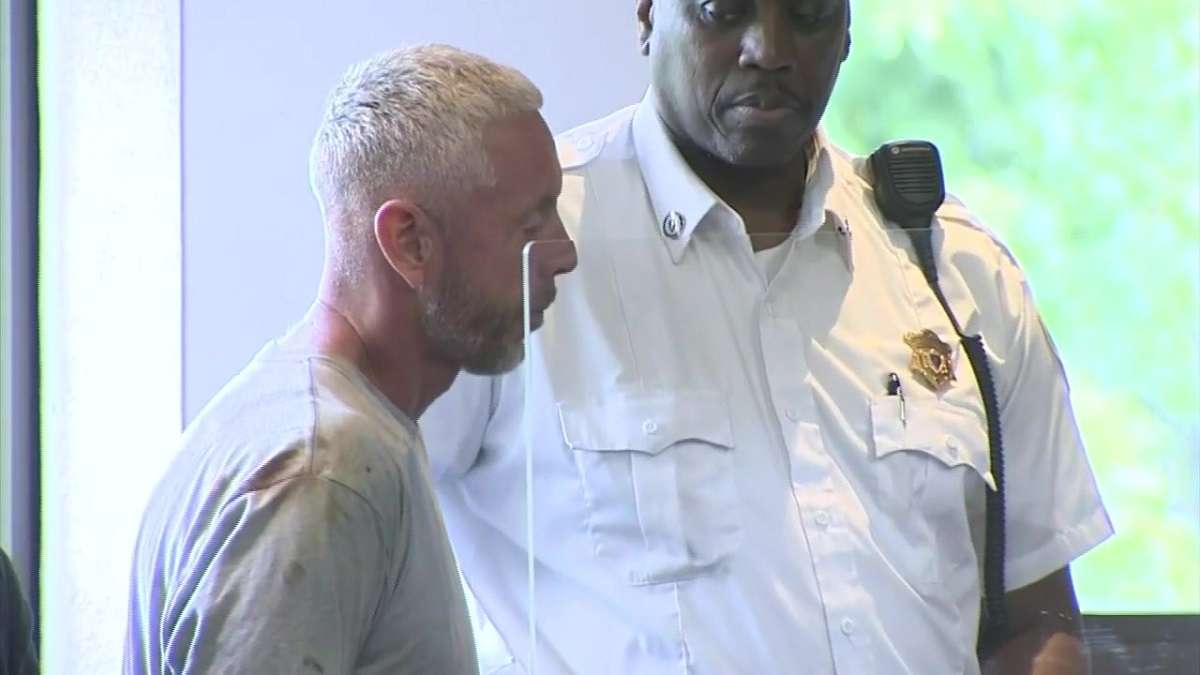 Driver charged with OUI, resisting arrest after pedestrian crash in ...