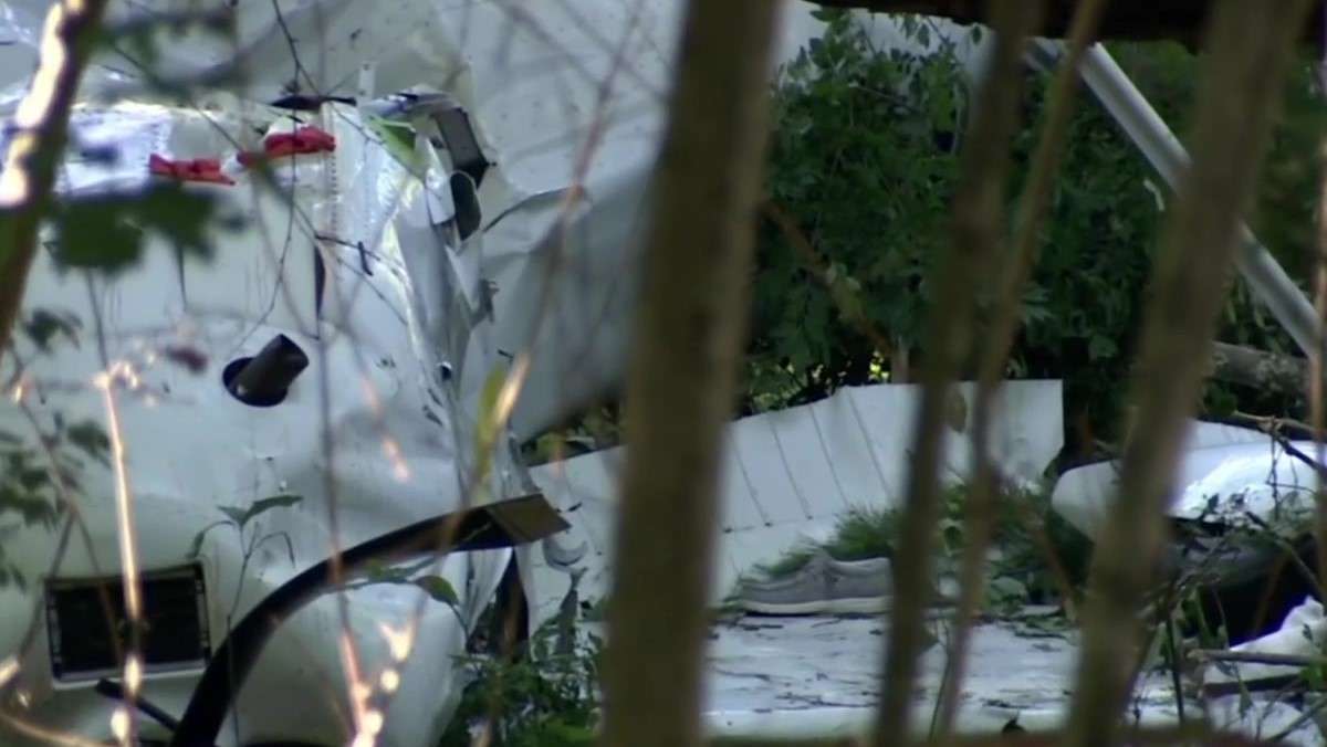 Family grateful after pilot, passengers survive plane crash in Stow - Boston News, Weather, Sports - Vimarsana News
