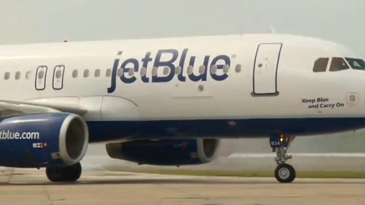 2 bodies found in the wheel well of a JetBlue plane in Fort Lauderdale