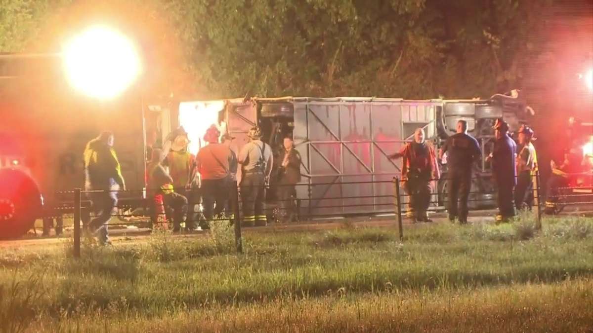 3 passengers dead after charter bus crashes in Pennsylvania, state police say - Boston News, Weather, Sports - Vimarsana News