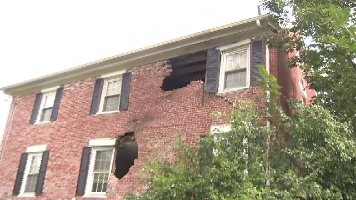 Homeowner describes deadly crash in Belchertown that damaged house