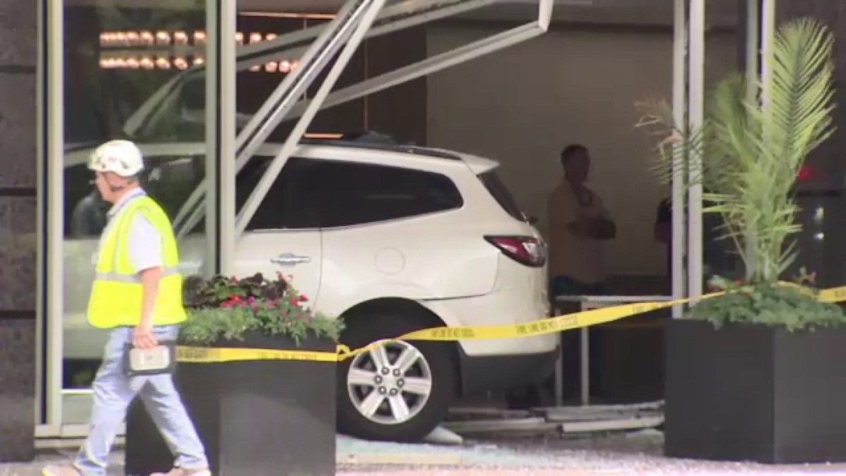 SUV driver slams into apartment building in Cambridge - Boston News ...