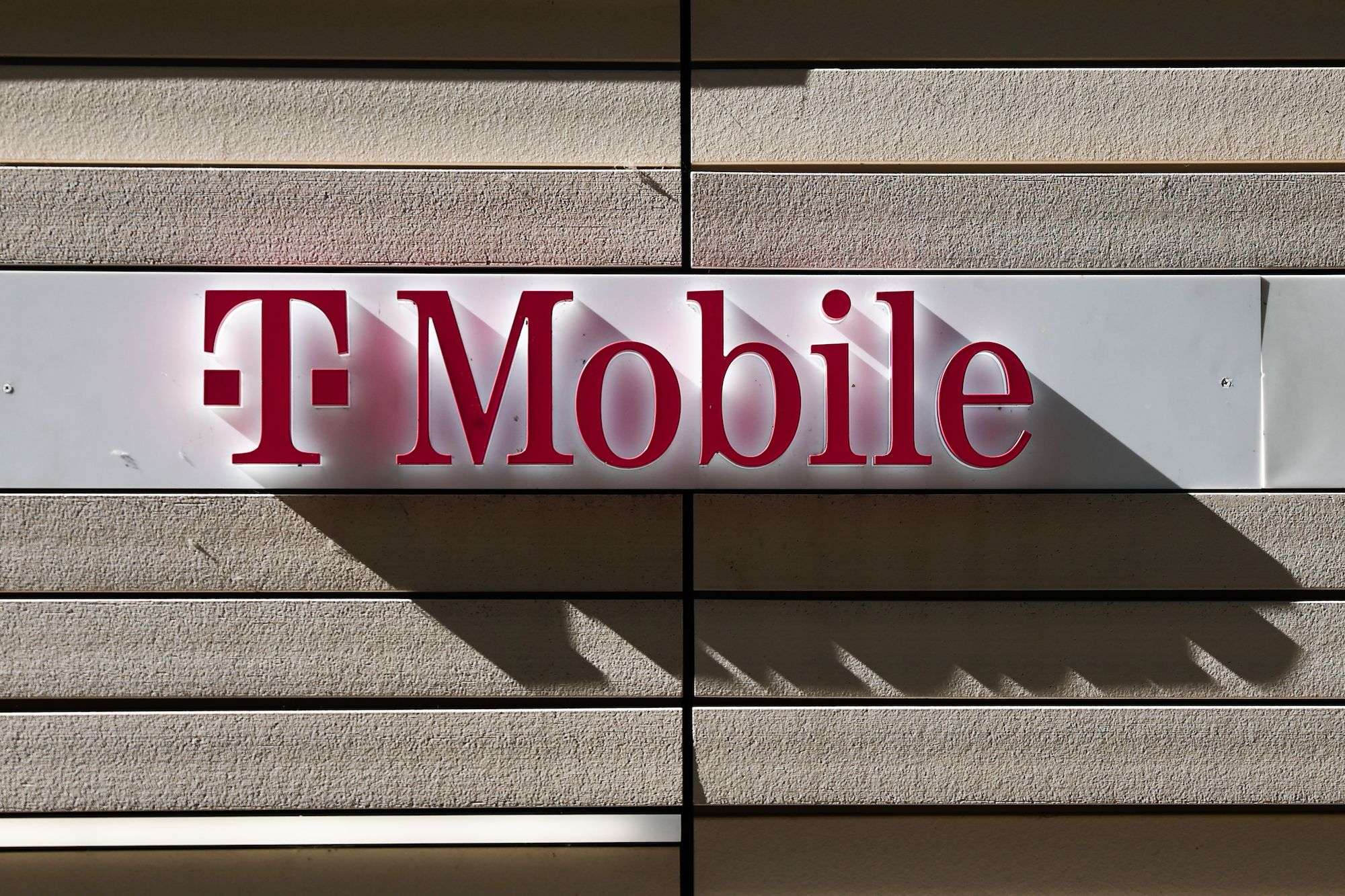 T-Mobile to lay off 5,000 employees - Boston News, Weather, Sports - Vimarsana News