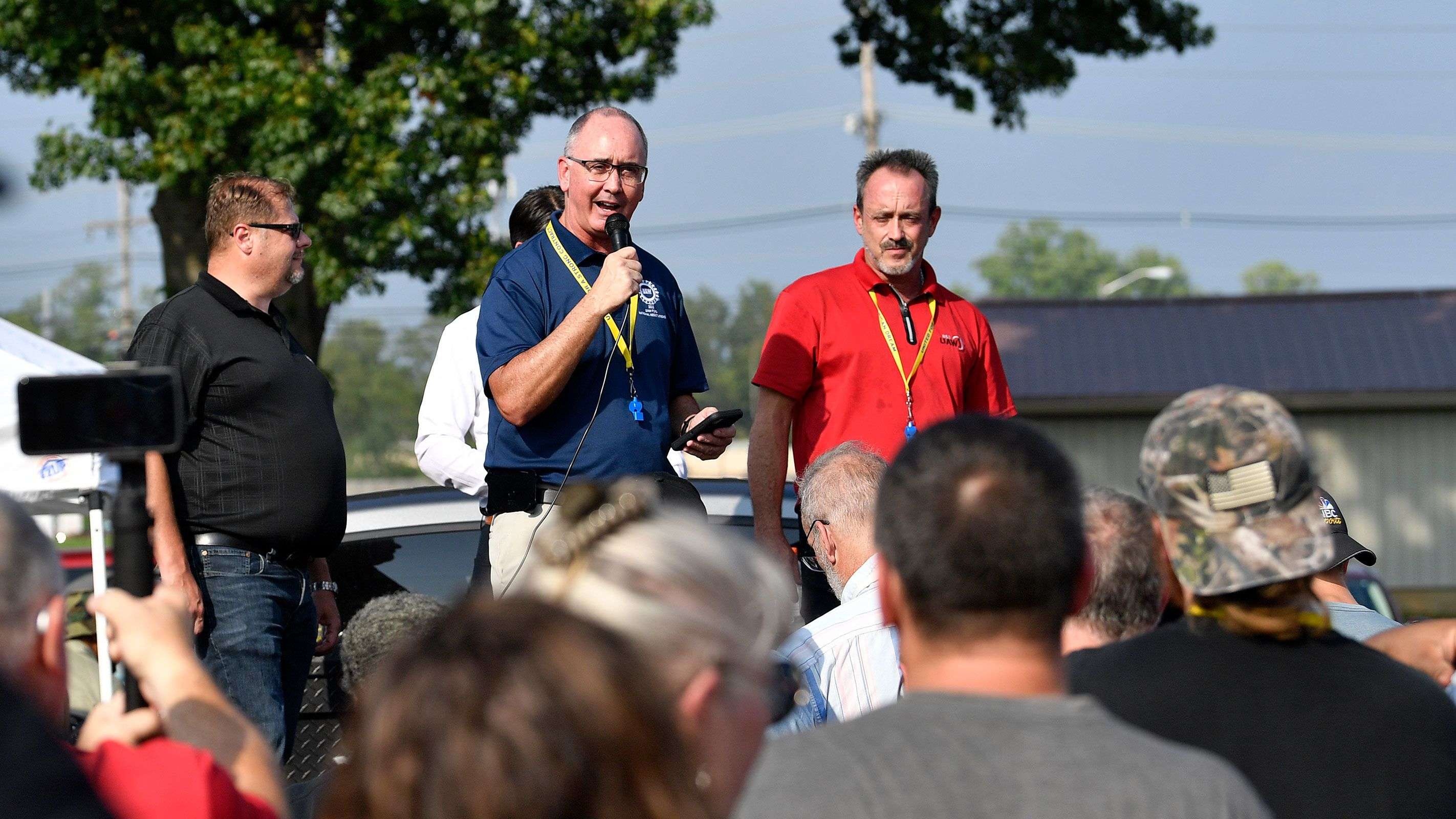 Auto Workers' targeted strike plan will limit walkouts while grinding auto production to a halt - Boston News, Weather, Sports - Vimarsana News