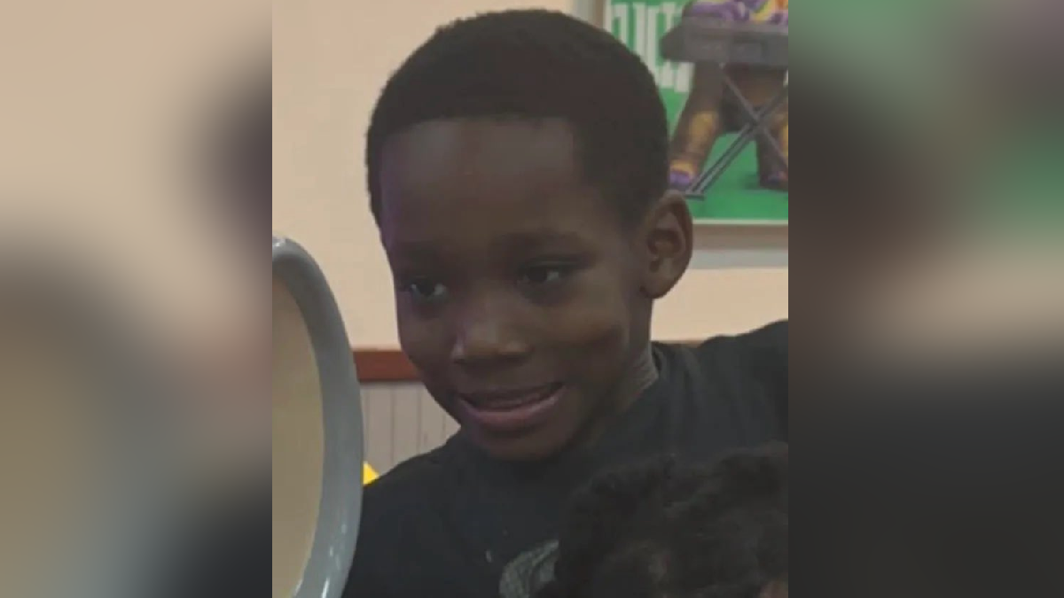 波士顿警方寻求公众协助，寻找上周五晚在多切斯特最后一次被看到的8岁男孩