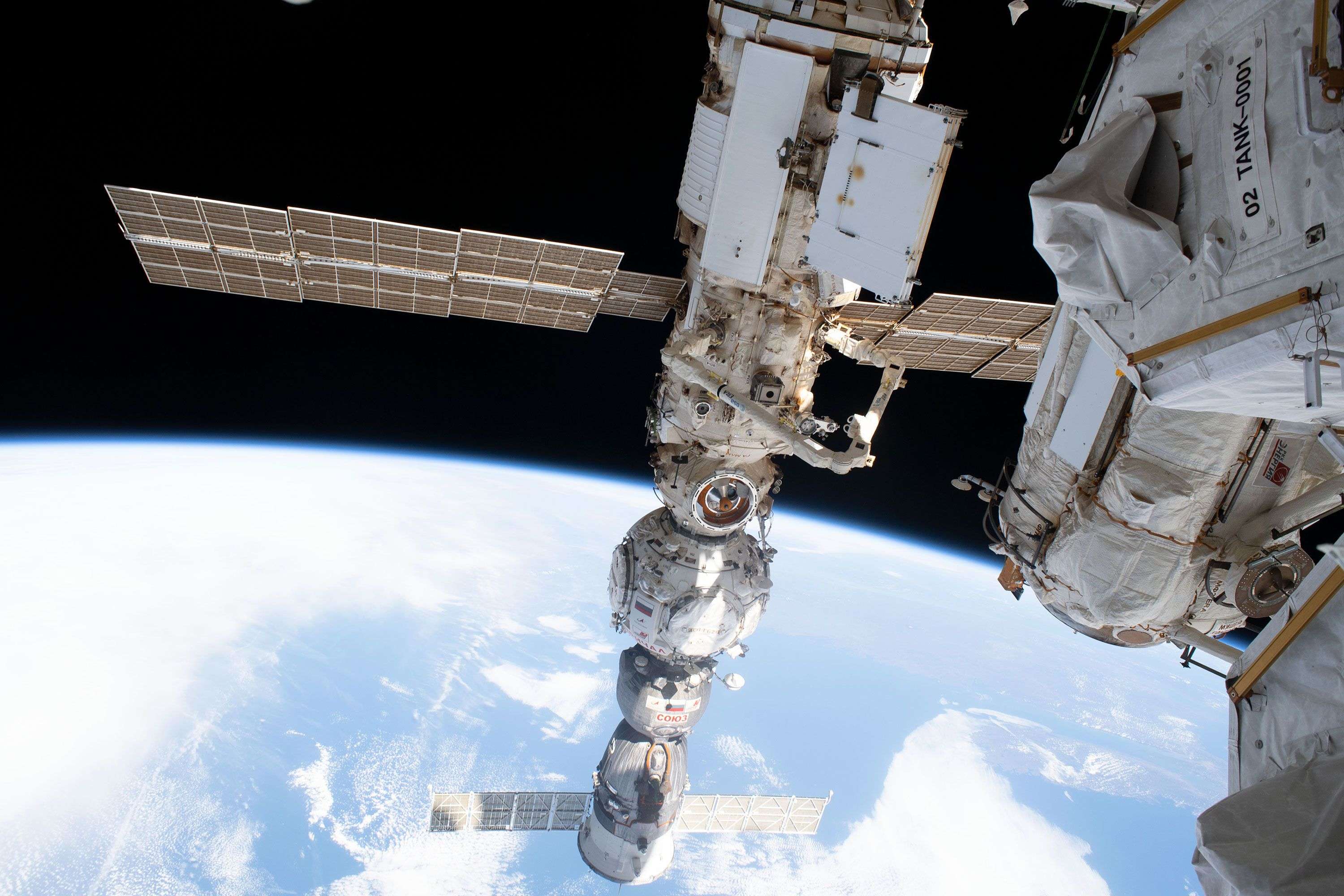 Russian space agency says a backup circuit is leaking on the ISS - Boston News, Weather, Sports - Vimarsana News
