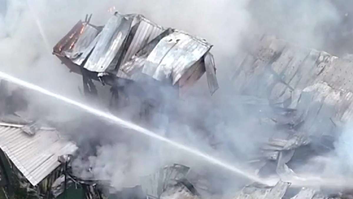 Crews respond to fire at auto shop in Bridgewater  - Boston News, Weather, Sports - Vimarsana News