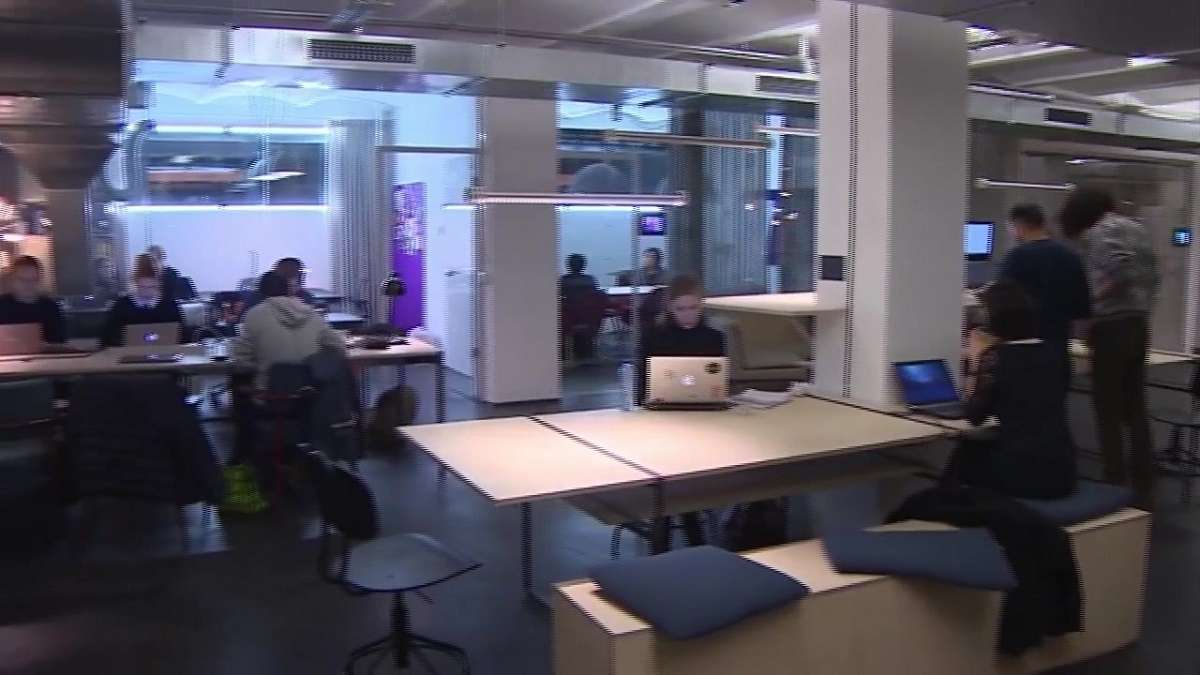 Mass. lawmakers consider pilot program to introduce four-day workweek - Boston News, Weather, Sports - Vimarsana News