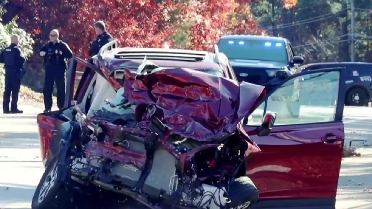 State police investigating deadly crash involving Marshfield police