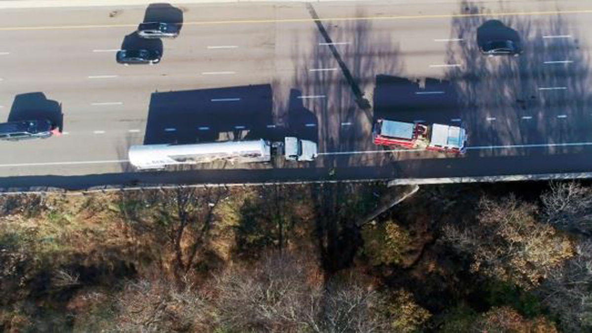 Pedestrian Fatally Struck By Tractor Trailer On I 95 In Canton Boston