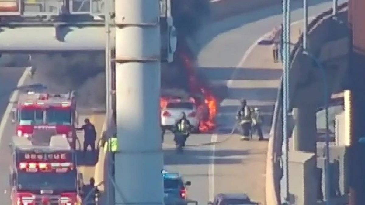 Car fire on Leverett Connector destroys two cars Boston News, Weather, Sports WHDH 7News