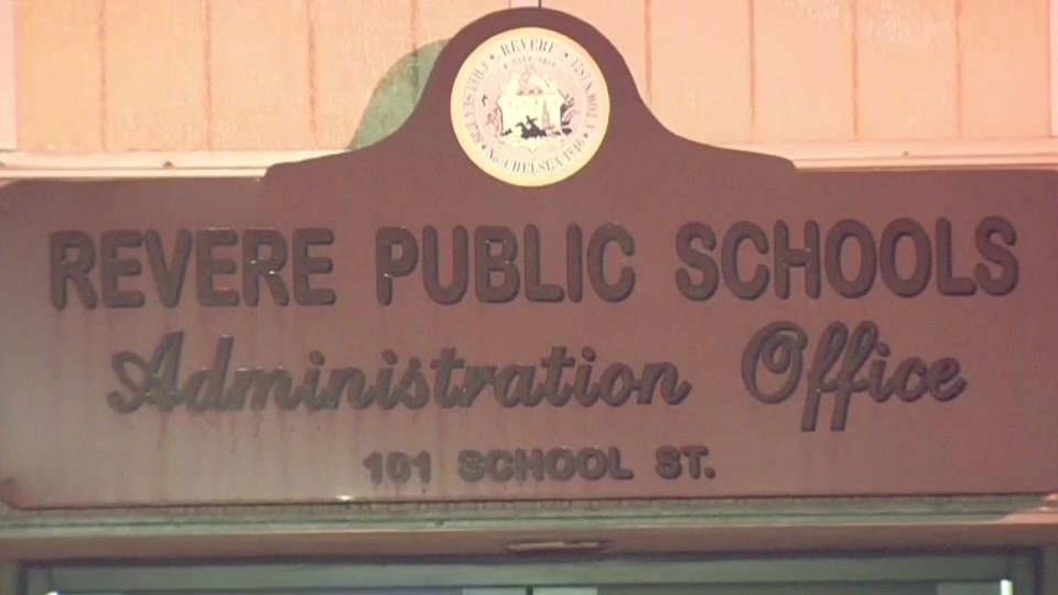 卫生部门称在雷维尔的3所学校发现了臭虫