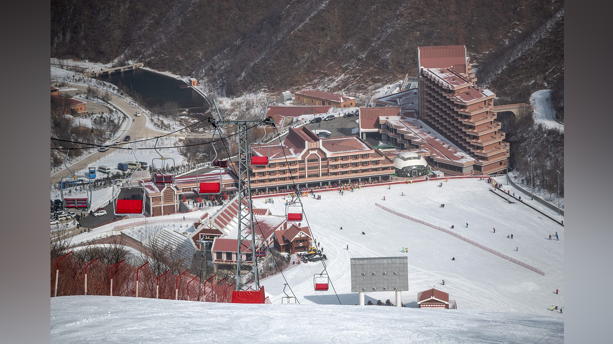 Advertised ski tour to North Korea suggests return of first tourists