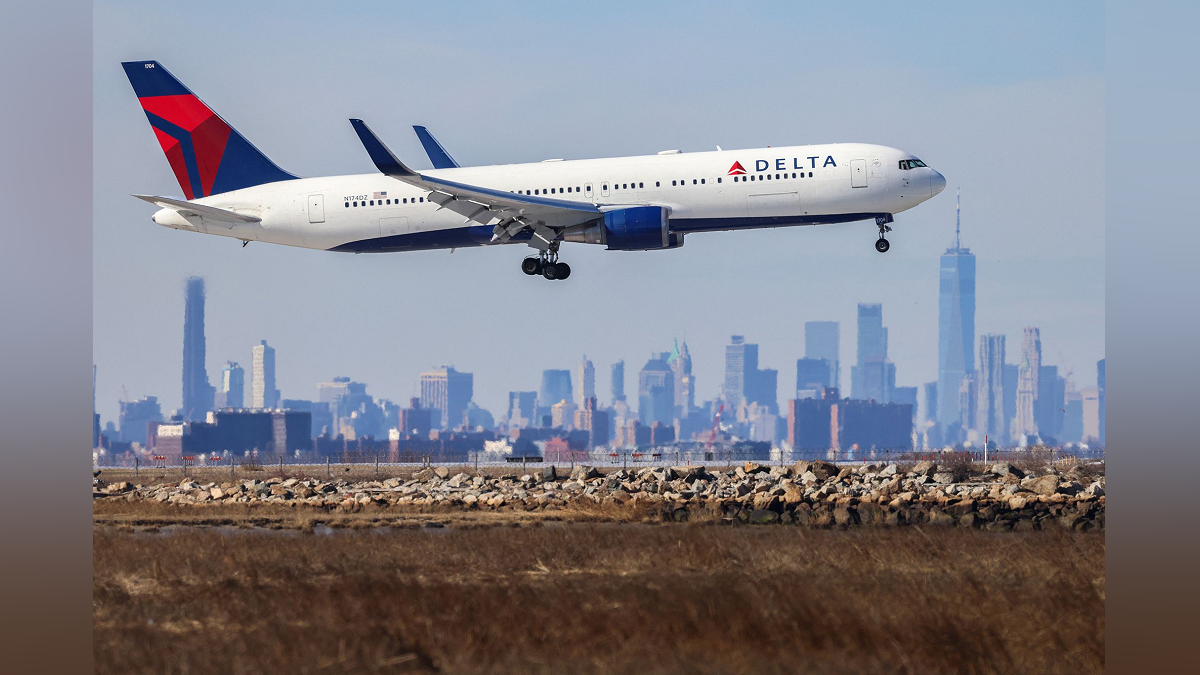 Delta Paying 1 4 Billion In Profit Sharing Payments To Employees   Plane Resized 1 