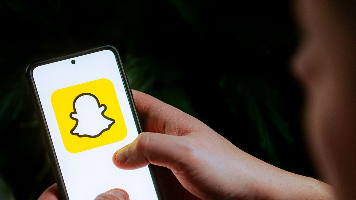 Snap to lay off 10% of staff, cutting approximately 500 jobs - Boston ...