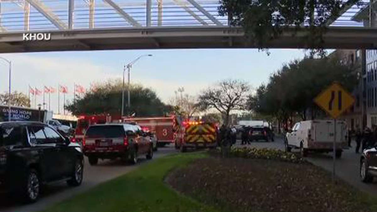 Shooter entered Texas megachurch with young son and used AR-style rifle in the attack, police say - Boston News, Weather, Sports - Vimarsana News