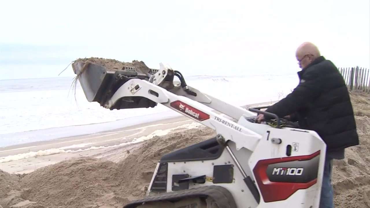 Salisbury Beach residents looking for permanent solution to beachfront erosion - Boston News, Weather, Sports - Vimarsana News