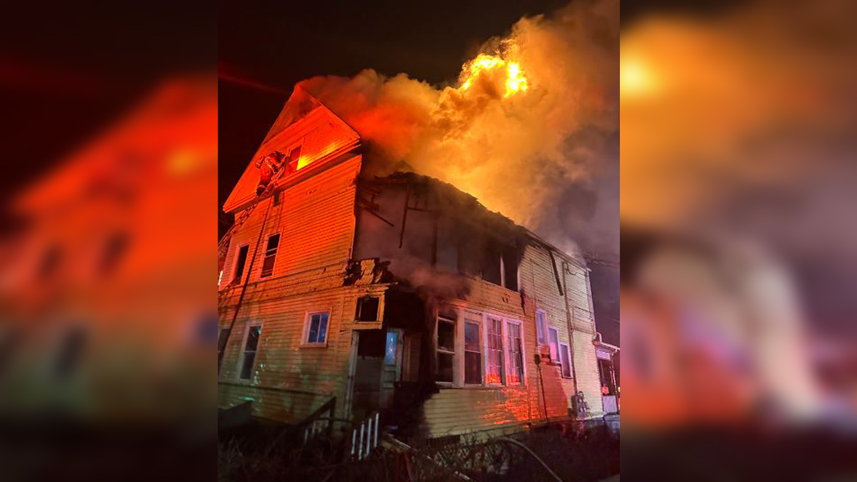 8人被迫离开，消防员在布莱顿早晨火灾中遭受轻伤 - 波士顿新闻、天气、体育
