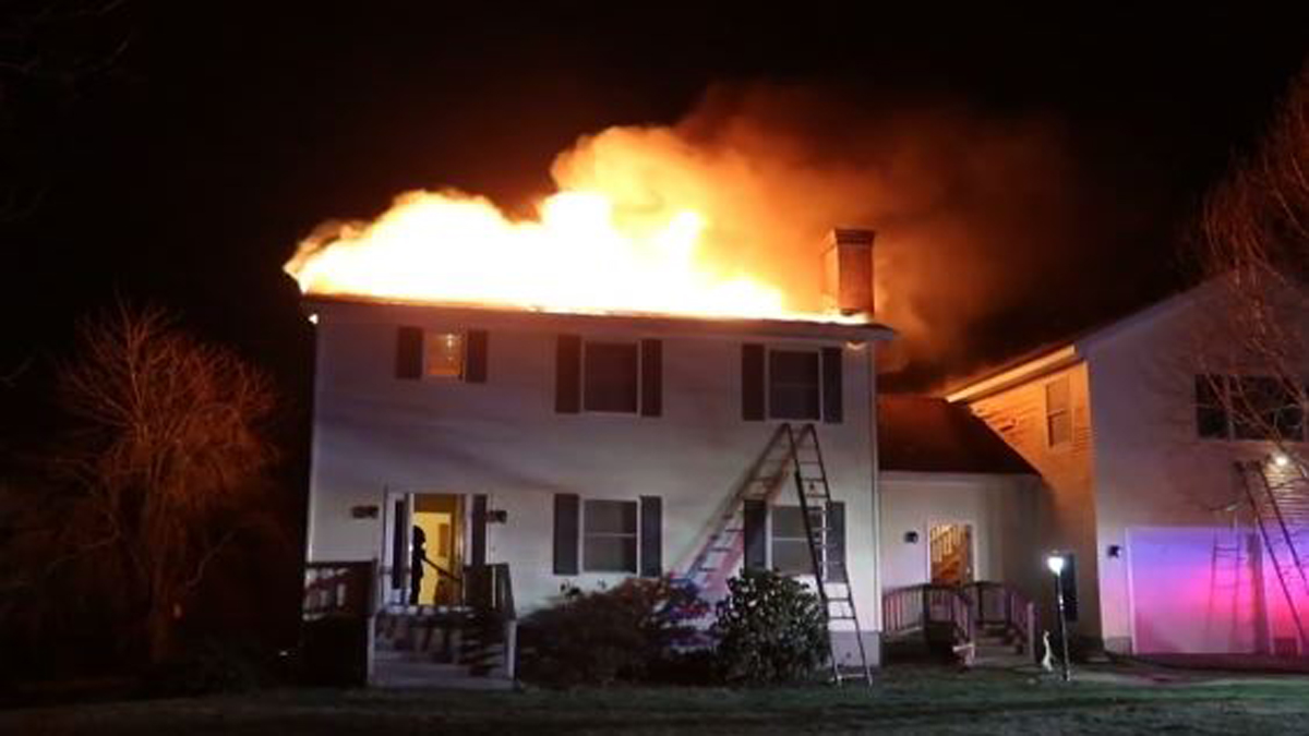 Firefighter injured battling 2-alarm fire in Charlton – Boston News, Weather, Sports | WHDH 7News