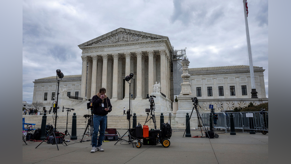 Supreme Court rules that public officials can block social media ...