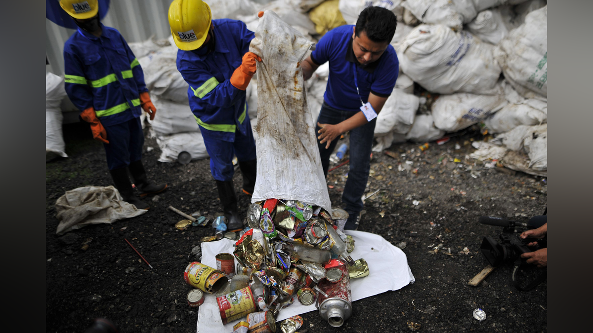 Mount Everest: Nepal to remove trash and dead bodies from world’s ...