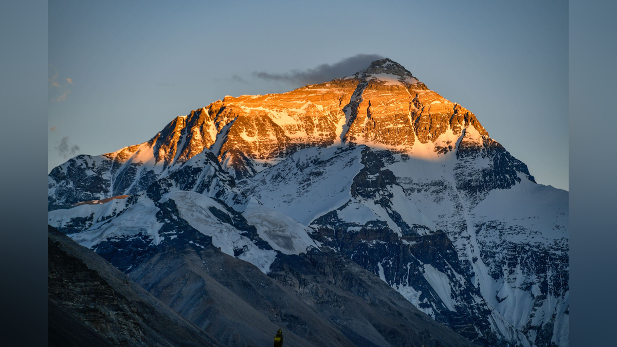 China reopens Mount Everest access to foreigners - Boston News, Weather, Sports - Vimarsana News