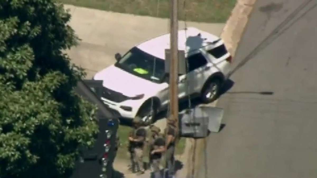 'Numerous' officers shot in 'active situation' in Charlotte, North Carolina, police say - Boston News, Weather, Sports - Vimarsana News