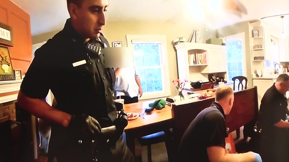 Shrewsbury man reunites with first responders who saved his life during(01)