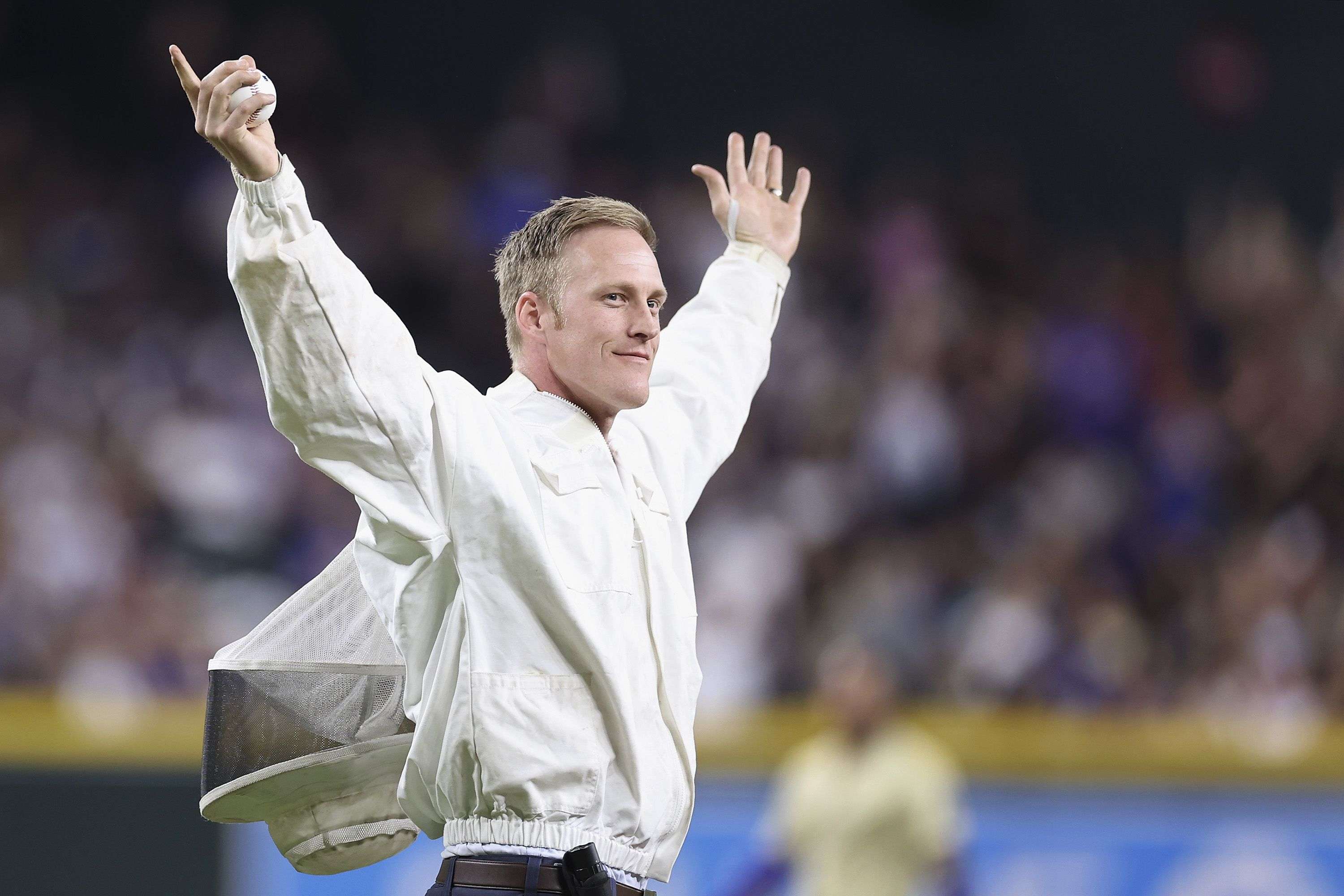 Beekeeper Matt Hilton revels in 'surreal' experience after MLB heroics, gets trading card deal - Boston News, Weather, Sports - Vimarsana News